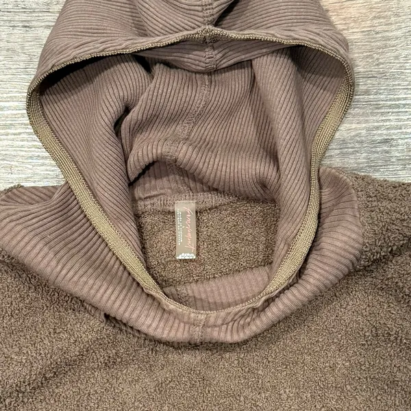 Free People Movement Brown Fuzzy Hooded Pullover Sleeveless Top Size Large Boho - Image 2