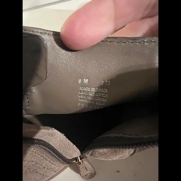 Tory Burch Stylish Tan Suede Ankle Booties - 9M - Image 7