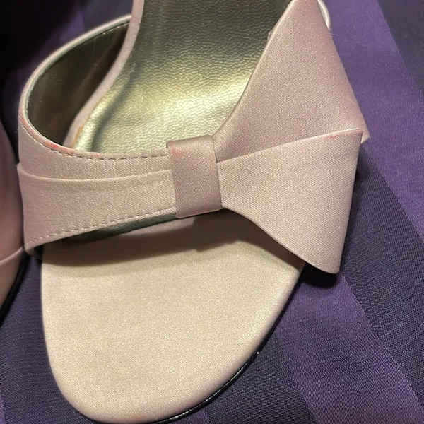 Sam & Libby satin sandals with bow details - Image 3
