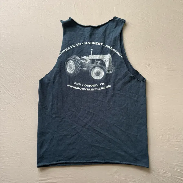 Vintage Grunge Mountain Feed & Farm Supply Cutoff Tank - Image 2