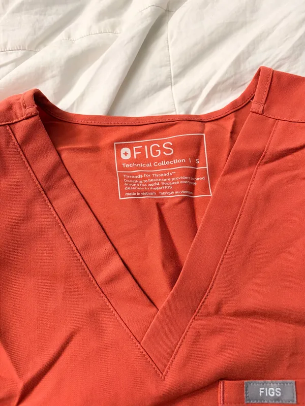 FIGS Catarina Top - Image 2