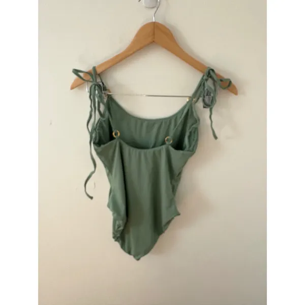 Dippin Daisys Sage Green One Piece Swimsuit Tie Shoulder Gold Hardware Small - Image 2