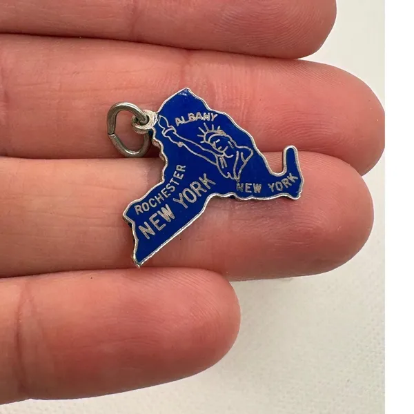 Beau‎ Sterling Silver Vintage New York State Blue Enamel Souvenir Charm 1.52g - Image 5