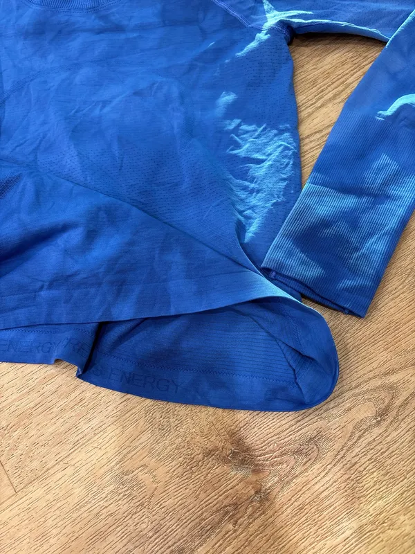 Lululemon Blue Tie-Dye Long Swiftly Tech Sleeve - Image 5