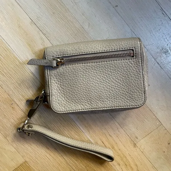 Alexander Wang $595 Fumo Pebbled Lambskin Wristlet, Oyster Grey, NWOT - Image 2