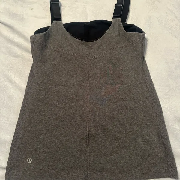 Lululemon tank top size 8 - Image 2