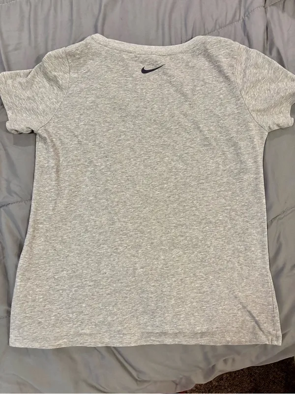 Nike Women’s Light Gray Short Sleeve Script Logo Tee - Image 2