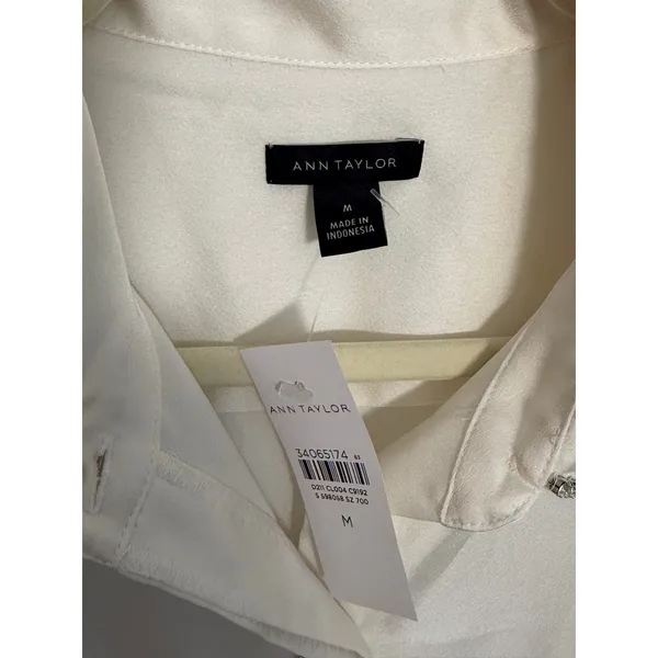 Ann Taylor Cream Rhinestone Blouse NWT size MP - Image 3