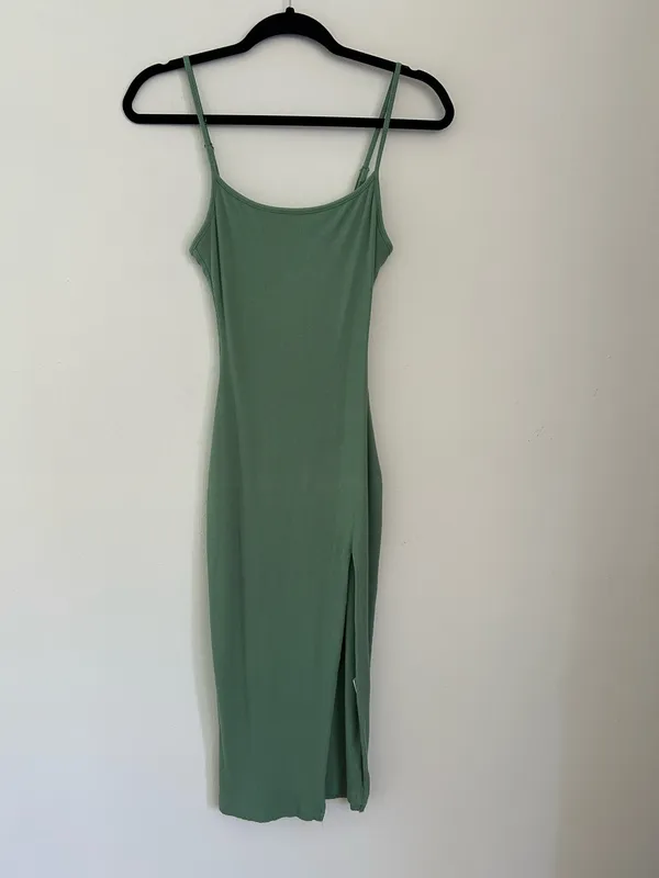 Revolve Superdown candace slit green midi dress size XS - Image 3