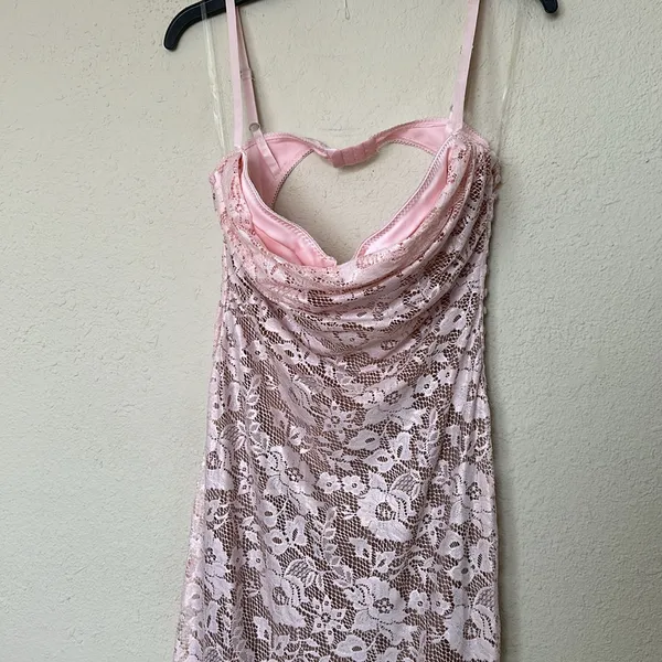 HOUSE OF CB 'Azzurra' Rose‎ Pink Lace Godet Gown NWOT size M - Image 9
