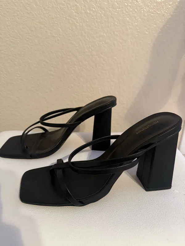 Pretty Little Thing Black Heels - Image 2