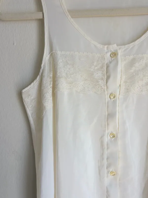Vintage Victoria’s Secret White Nightgown - Image 2