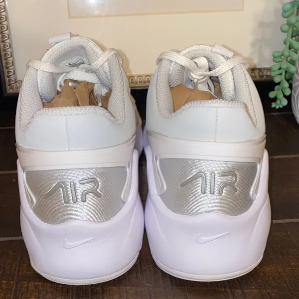 Nike Air Max Athletic Sneakers Bolt White Metallic Platinum Size 9 - Image 9