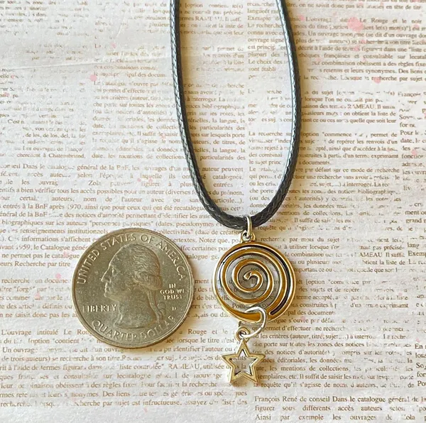 Handmade spiral swirl uzumaki & star funky boho grunge style unique necklace🌀🌼 - Image 4