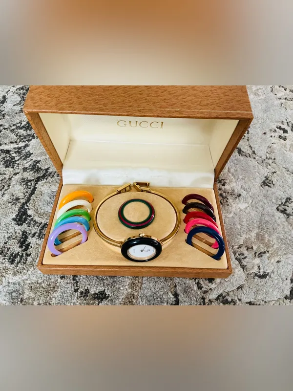 BEAUTIFUL GUCCI bangle watch set 🔥🔥🔥 - Image 5