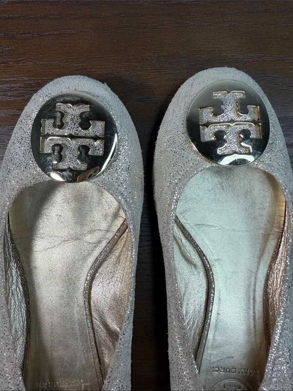 Tory Burch Gold Glitter Reva Logo Ballet Flats - Image 7
