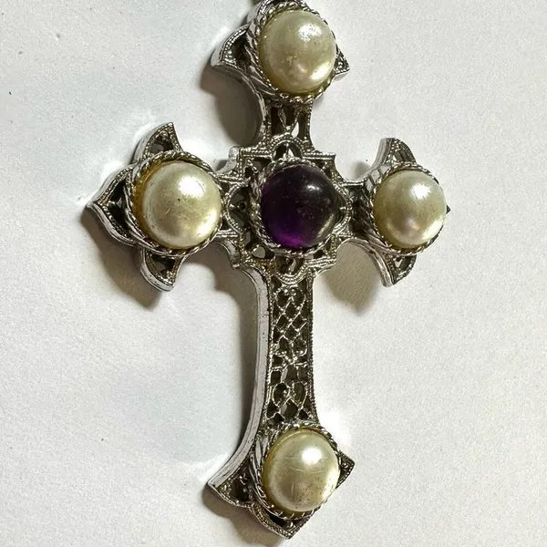 Sarah Coventry crusader cross pendant necklace - Image 9