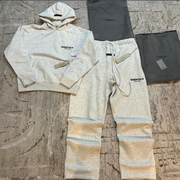 Essential Light Oatmeal Fear of God Set small - Image 2
