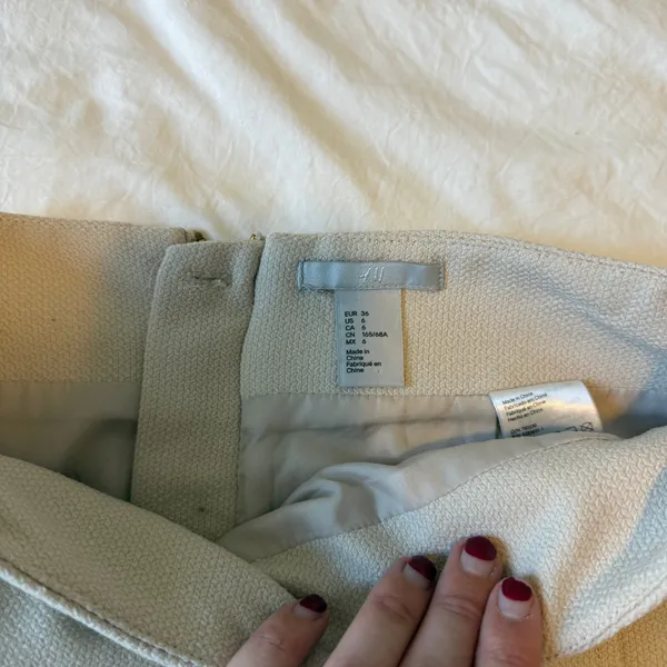 H&M Beige Mini Skirt - Image 3