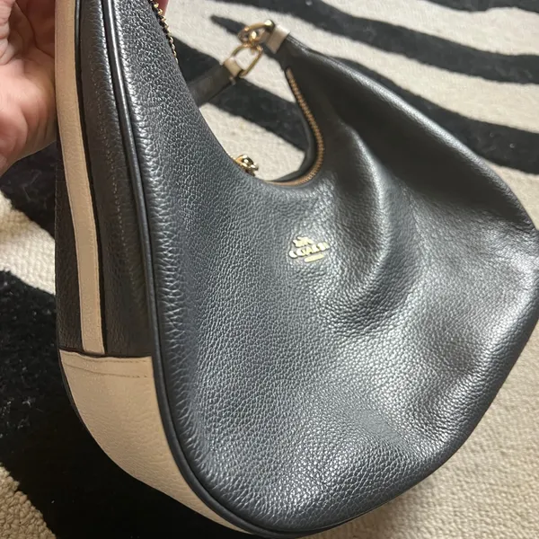 Coach Harley East West Hobo Navy Blue Ivory Leather Shoulder & Crossbody Bag - Image 7