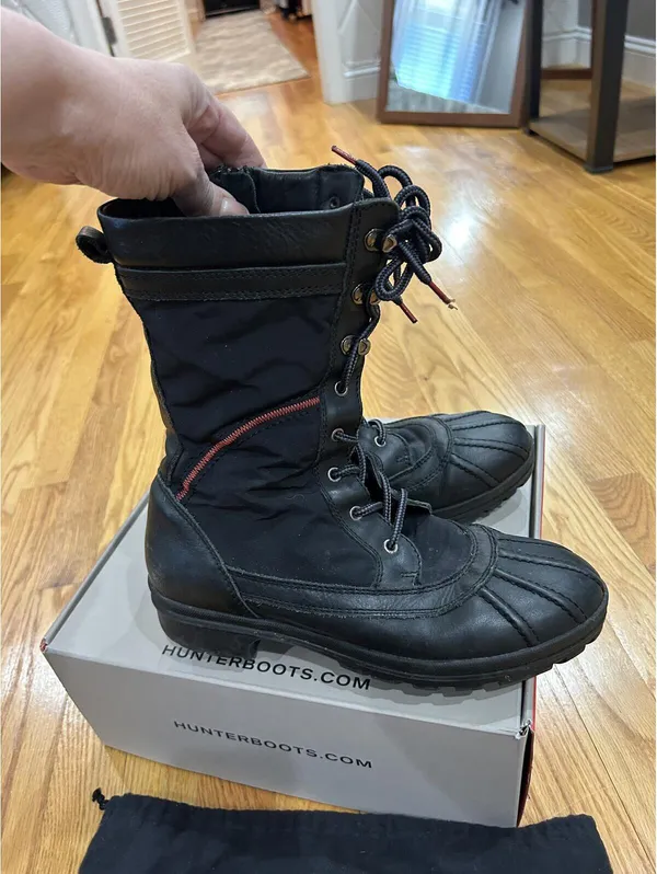 Hunter Black Lace-Up Waterproof Winter Boots with Box and Care Card US 10/ UK7.5 - Image 3