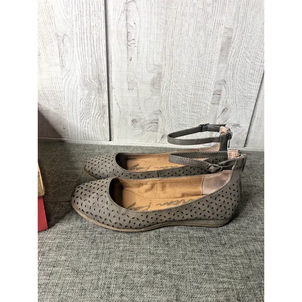 American Rag Womens Shoes Flats Size 6.5 Taupe Brown Ankle Strap Back Zipper - Image 4