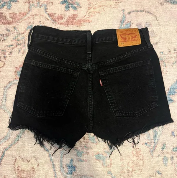 Levi’s 501 Shorts - Image 2