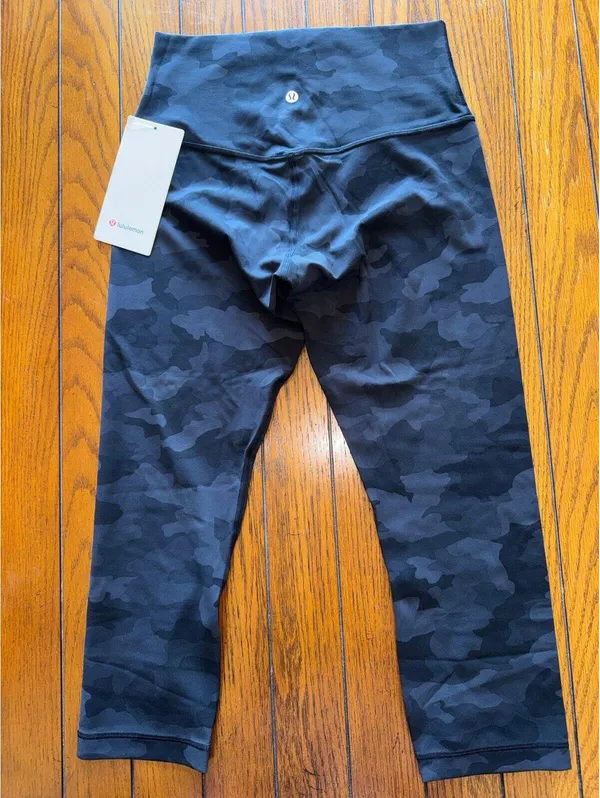 Lululemon Align High Rise 21” Heritage Camo Black Size 8 NWT - Image 2