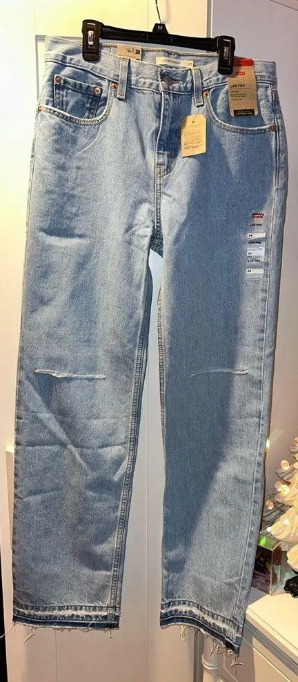 Levi's NWT LOW PRO WOMEN'S JEANS - Image 6