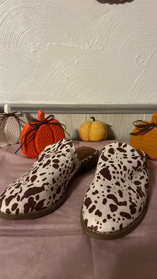 Cowhide slip on - Image 2
