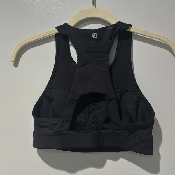 Lululemon Women's Sports Bra with Phone Holder on back Size 6 Black Running - Image 2