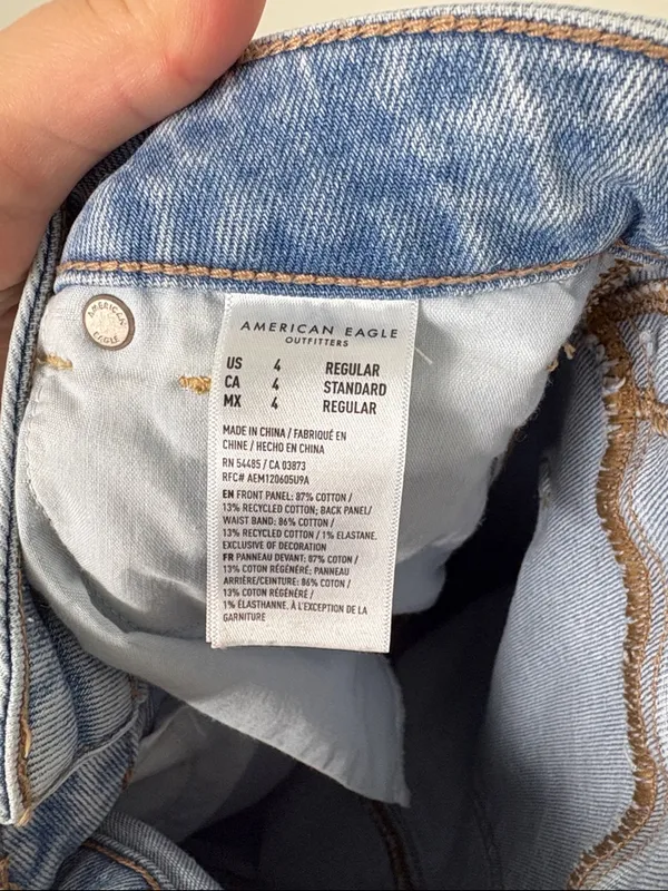 American Eagle Strigid Mom Jeans Women’s Size 4 Cotton Blue Denim High Rise - Image 6