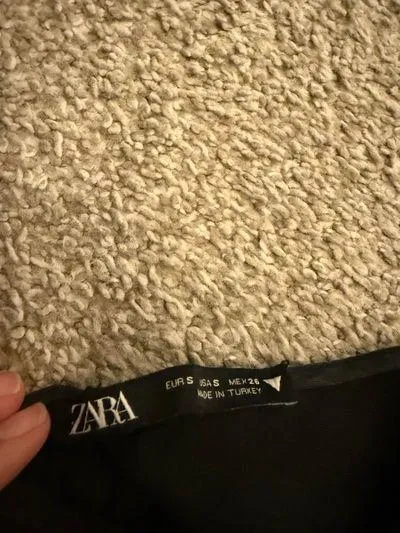 Navy zara shoulder pad crop top - Image 2