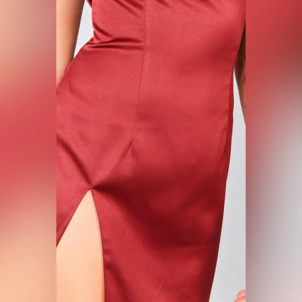 NEW!!‎ PrettyLittleThing Cherry Red Satin Bandeau Split Hem Bodycon Dress - Image 8