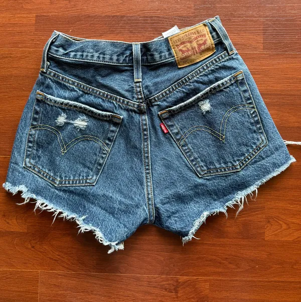 Levi’s 501 Shorts - Image 4