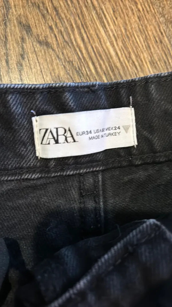 Zara Jeans - Image 2