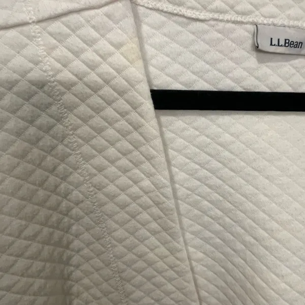L.L. Bean Women's Cream Quilted Cardigan - Image 3