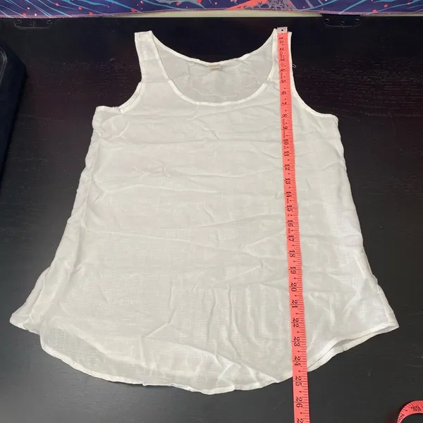 Elegant White Women's Tank Top Size M - Image 4
