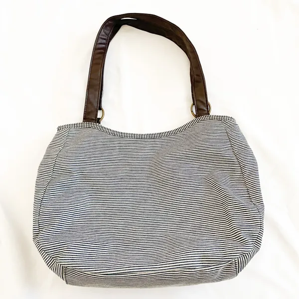 Claire's Vintage Cottagecore Tote Bag - Image 2