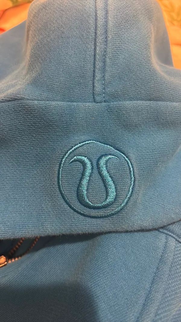 Lululemon Scuba Hoodie - Image 6