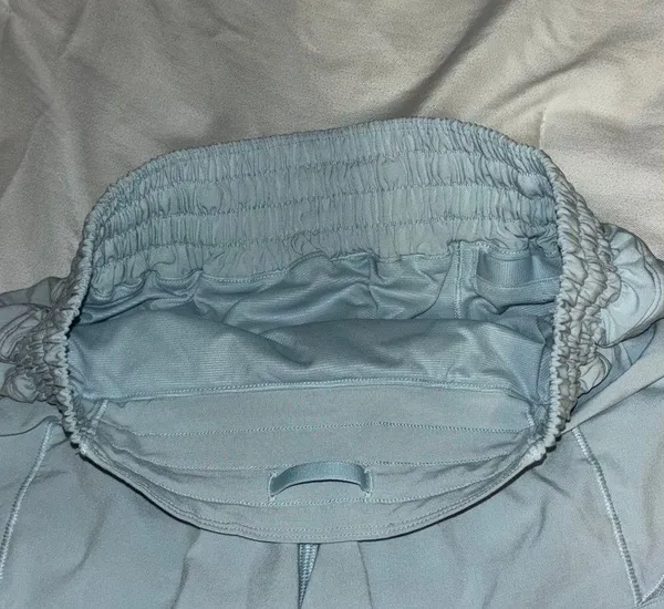 Lululemon Hotty Hot Short 2.5” - Image 3