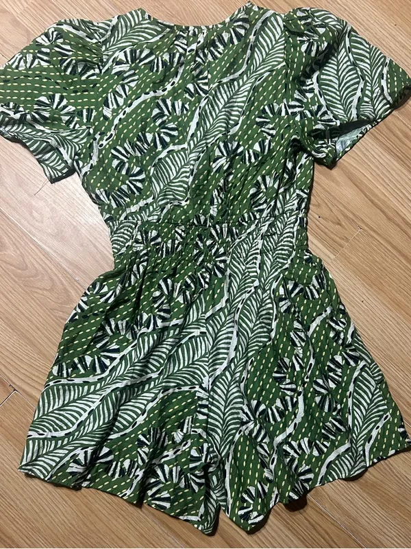 NWT ladies med tropical green white stretch romper - Image 10