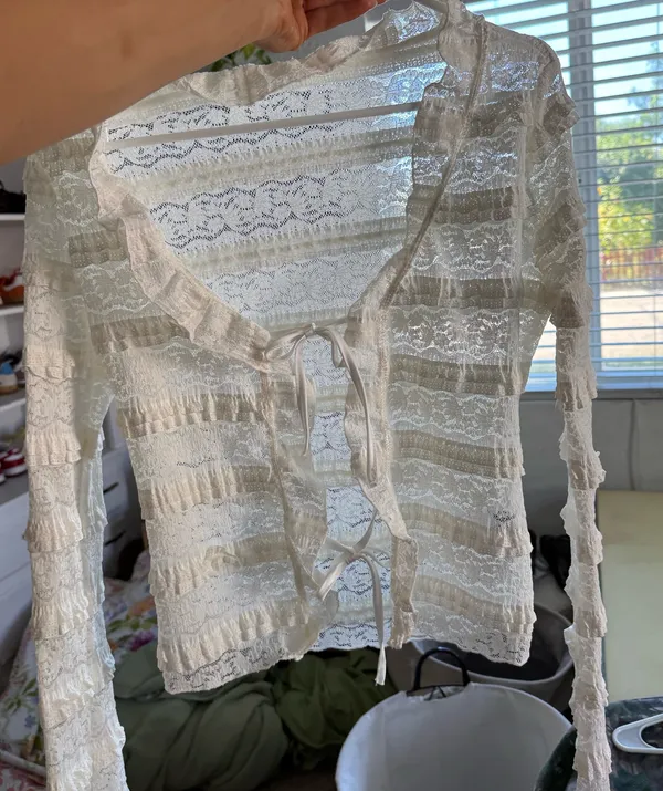 Urban Outfitters Lace long sleeve top - Image 2