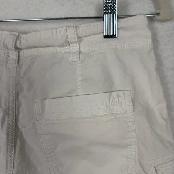 American Eagle Cargo Shorts Womens Size 2 90's Boyfriend Stretch Raw Hem White - Image 5