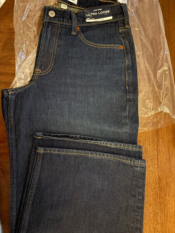 Abercrombie Curve Love Low-Rise Jeans - Image 4