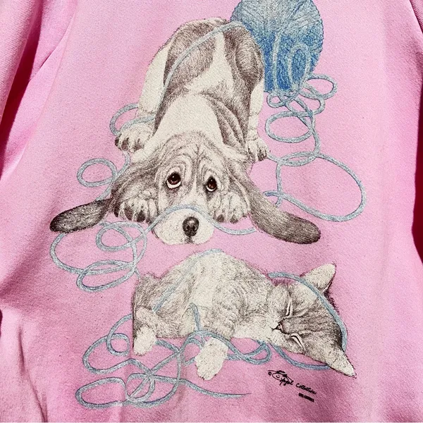 Vintage Fruit of the loom sweatshirt collared pink with dog and cat : Box R: - Image 4