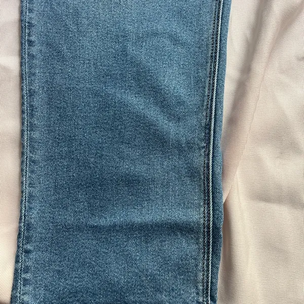 American Eagle Light Blue Stretch Jeans - Image 4