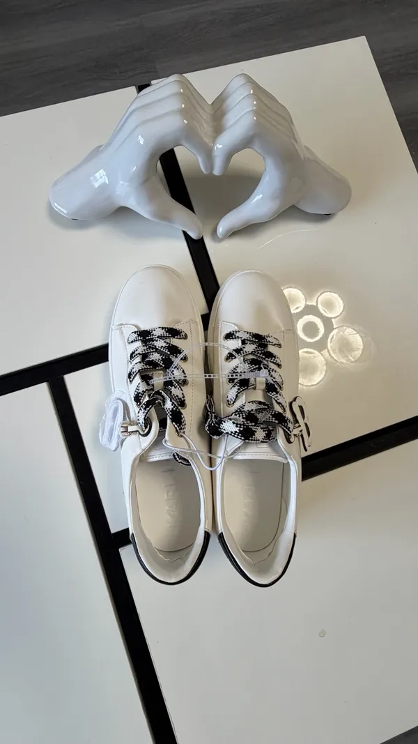 🎀🐾 ✨ Karl Lagerfeld Paris "Capree" White Sneakers • Size 11M • Brand New ✨🎀🐾 - Image 11