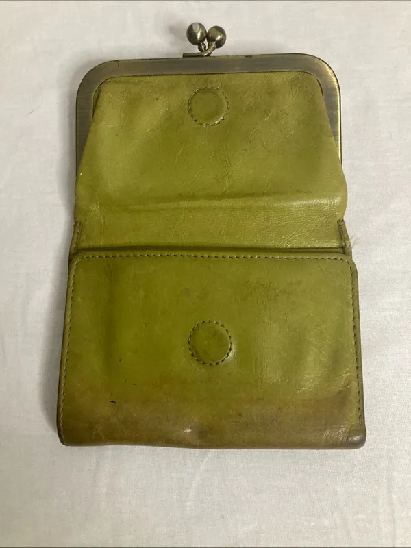 HOBO Olive-Toned Green Leather Kiss-Lock Wallet - Image 3