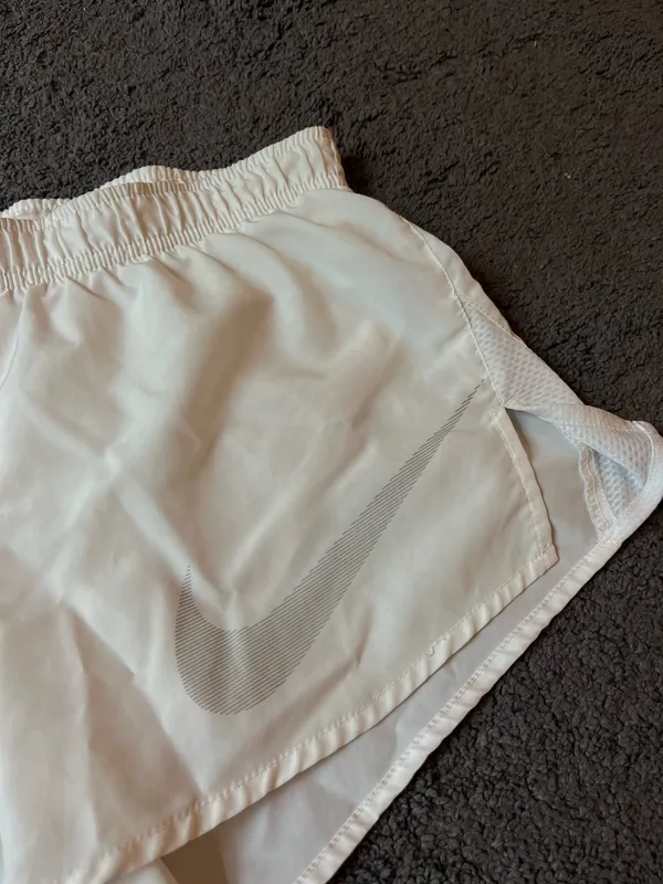 Nike Dri-Fit Shorts Running - Image 2